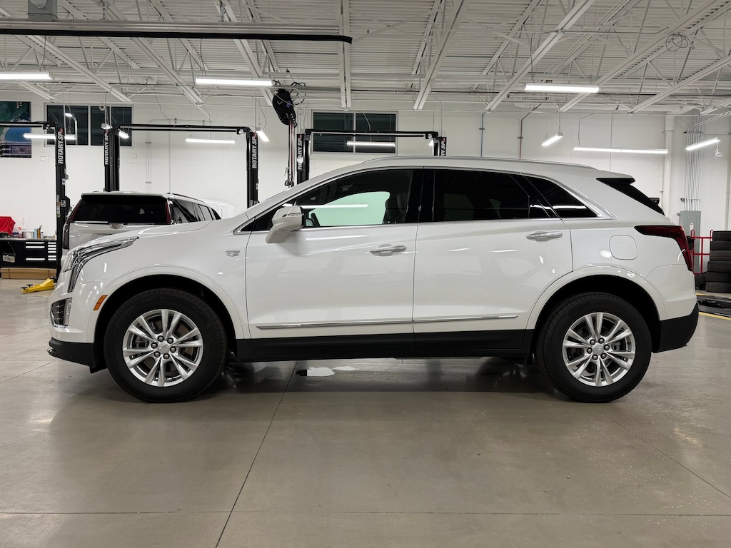 Certified 2023 CADILLAC XT5 FWD Luxury SUV