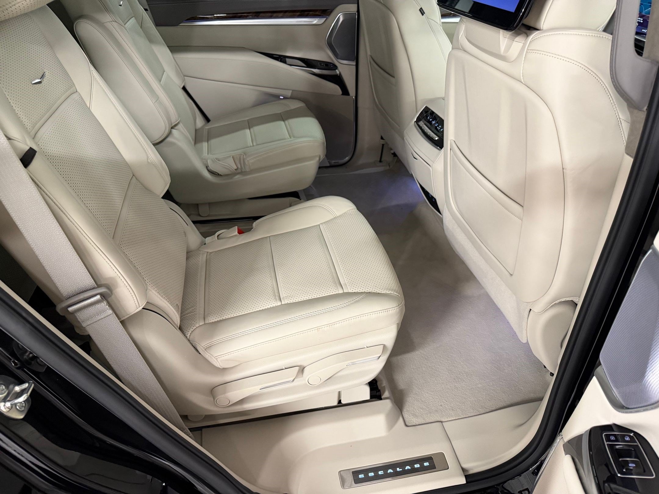 2026 Cadillac Escalade Platinum Sport - Photo 59