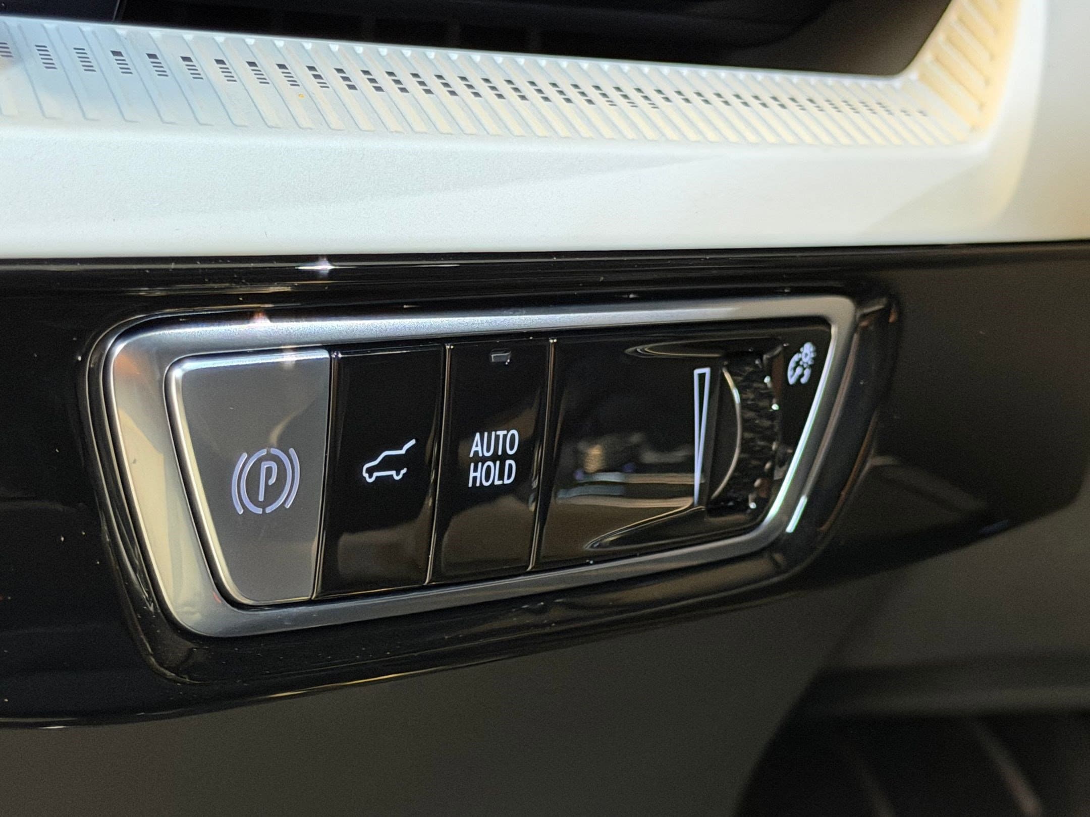 2026 Cadillac OPTIQ Sport - Photo 18