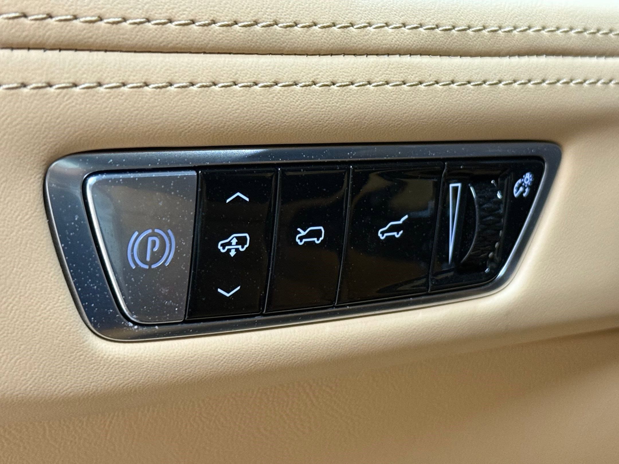 2025 Cadillac Escalade IQ Sport 2 - Photo 19