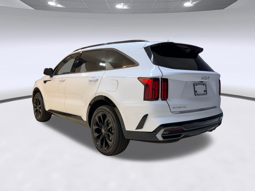 Used 2023 Kia Sorento SX