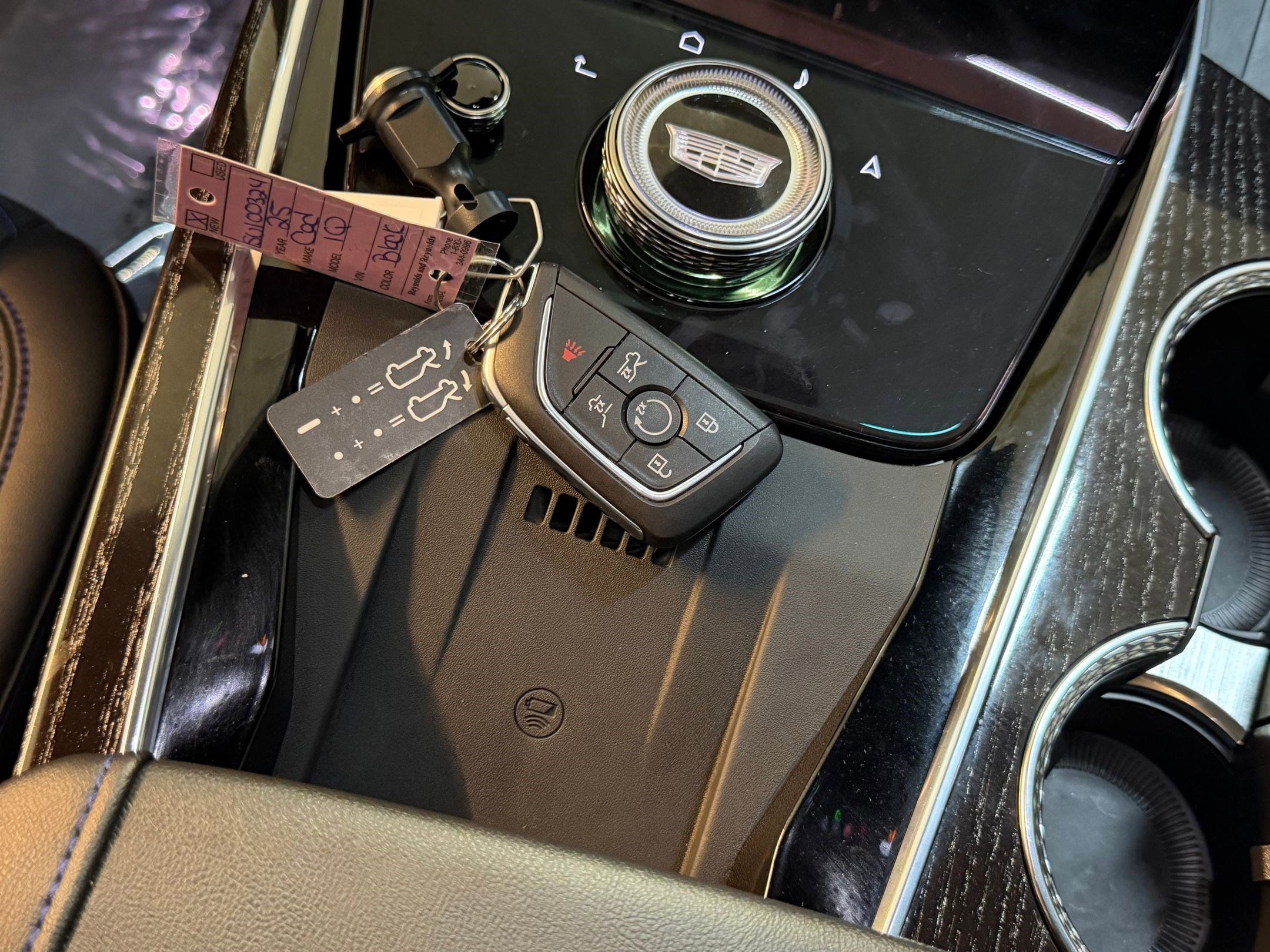 2025 Cadillac Escalade IQ Sport 1 - Photo 44