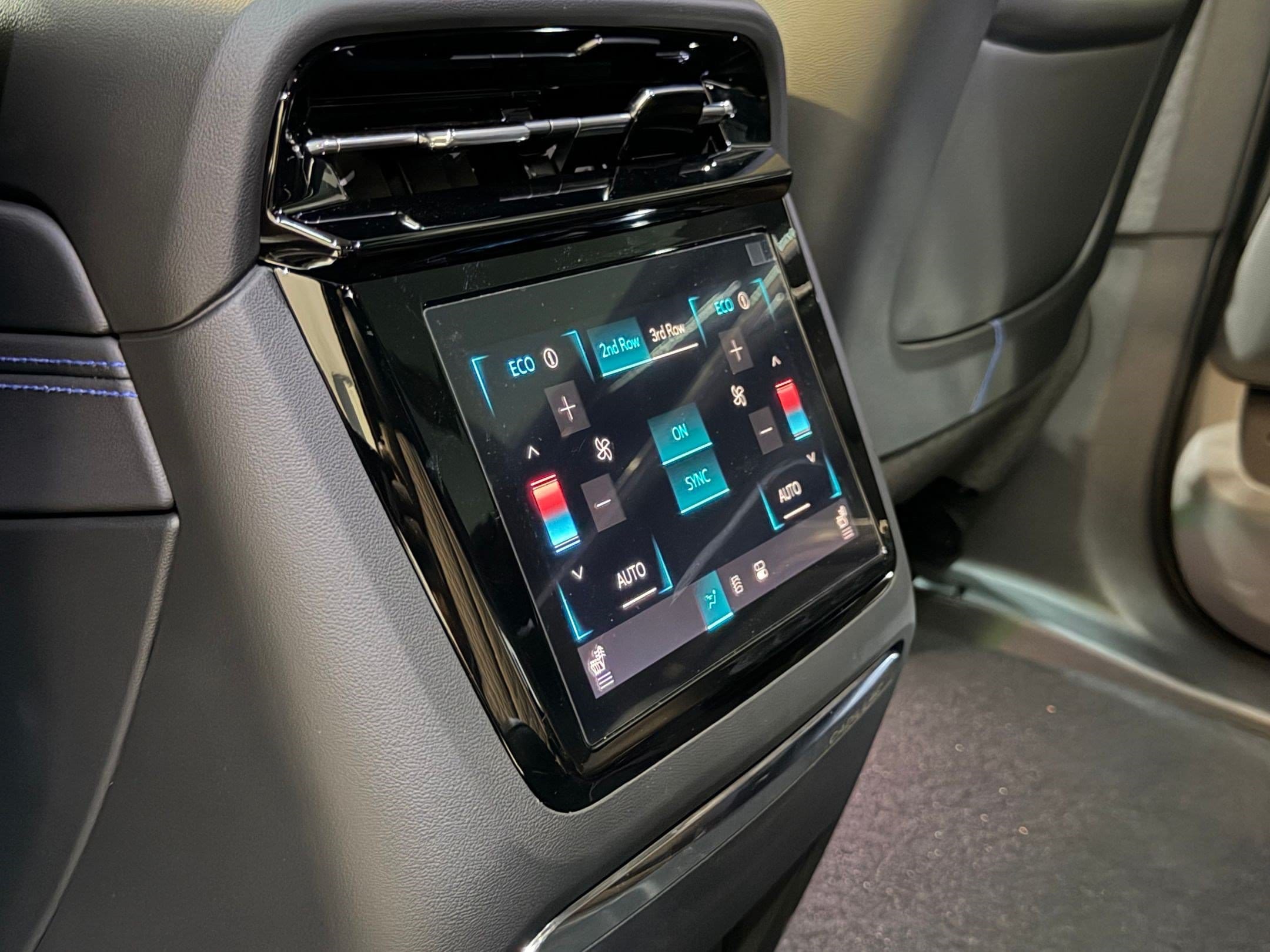 2026 Cadillac Escalade IQ Sport - Photo 47