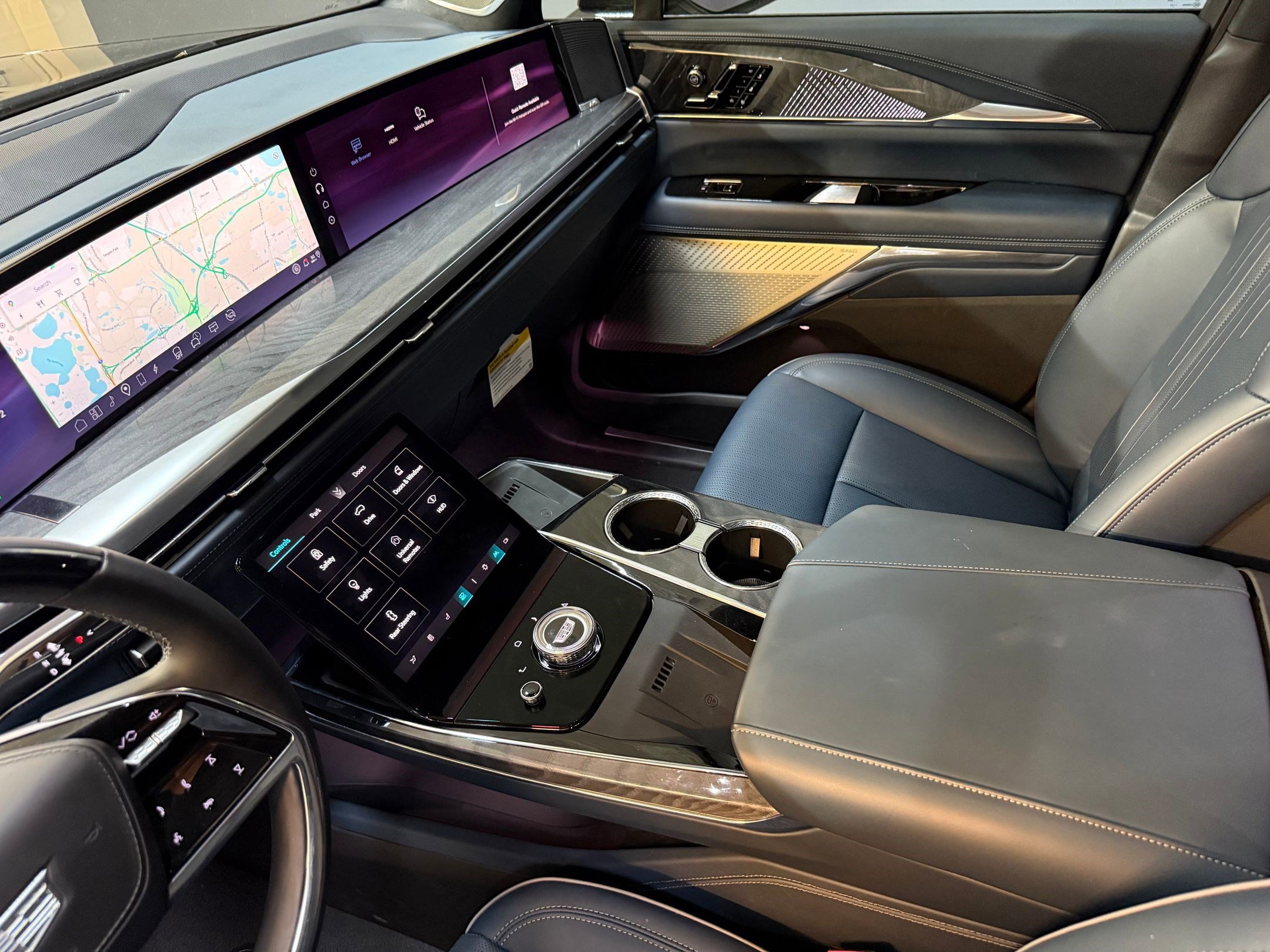 2025 Cadillac Escalade IQ Sport 2 - Photo 42