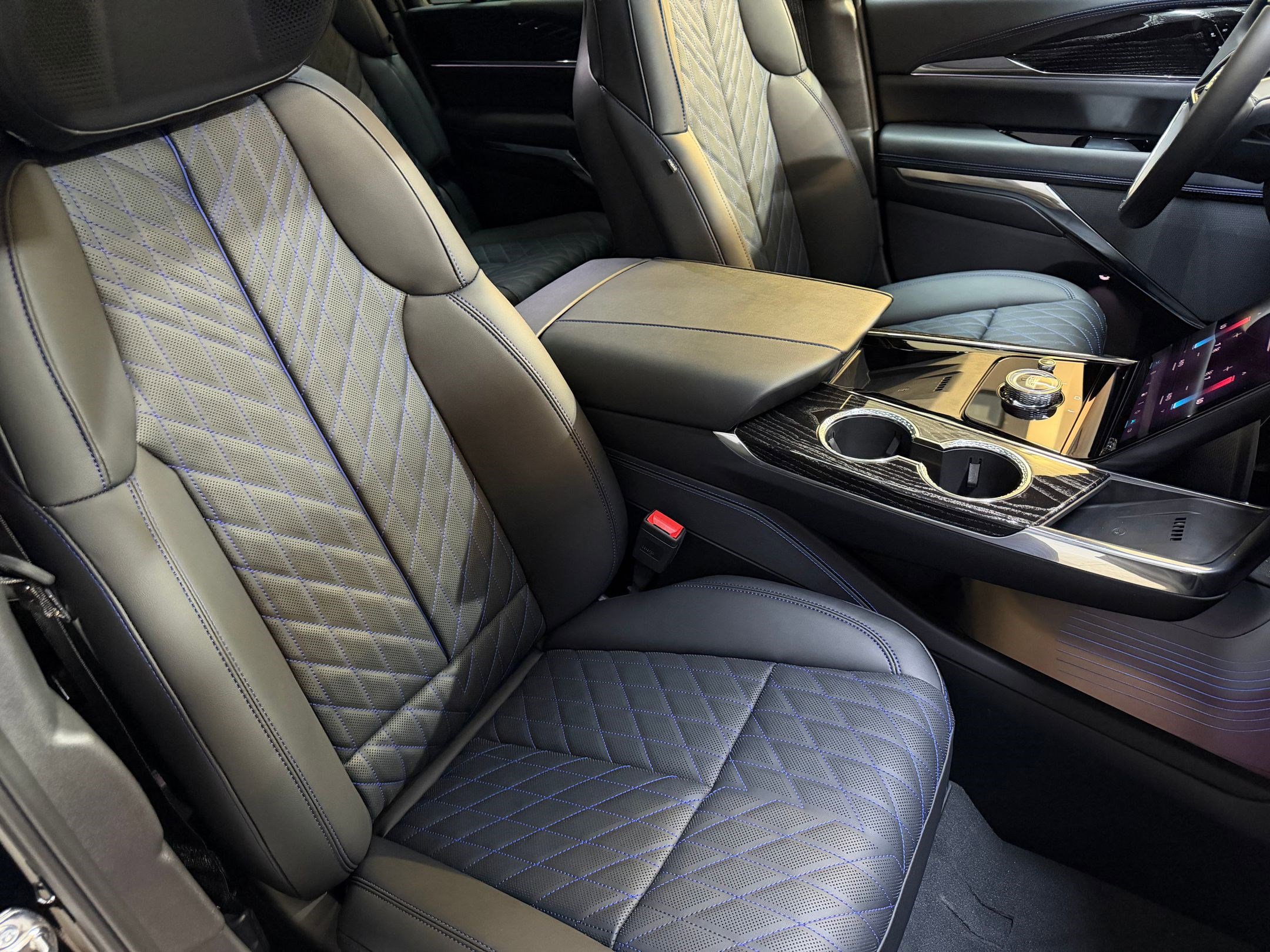 2026 Cadillac Escalade IQ Luxury - Photo 57