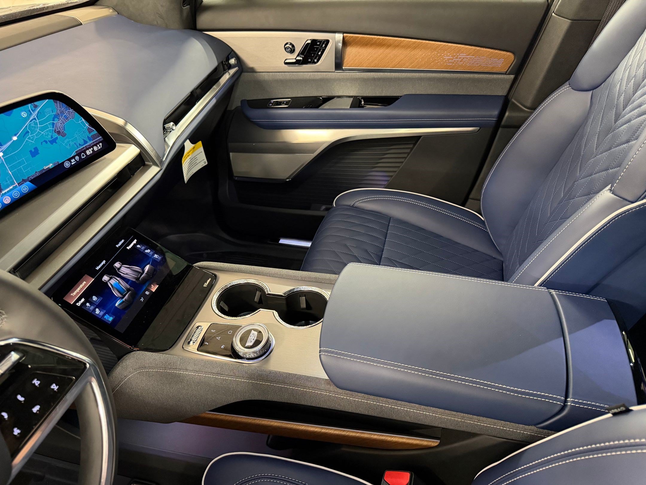 2026 Cadillac VISTIQ Premium Luxury - Photo 42