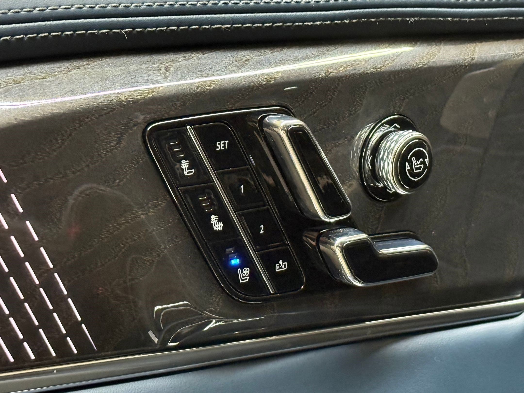2025 Cadillac Escalade IQ Sport 2 - Photo 25