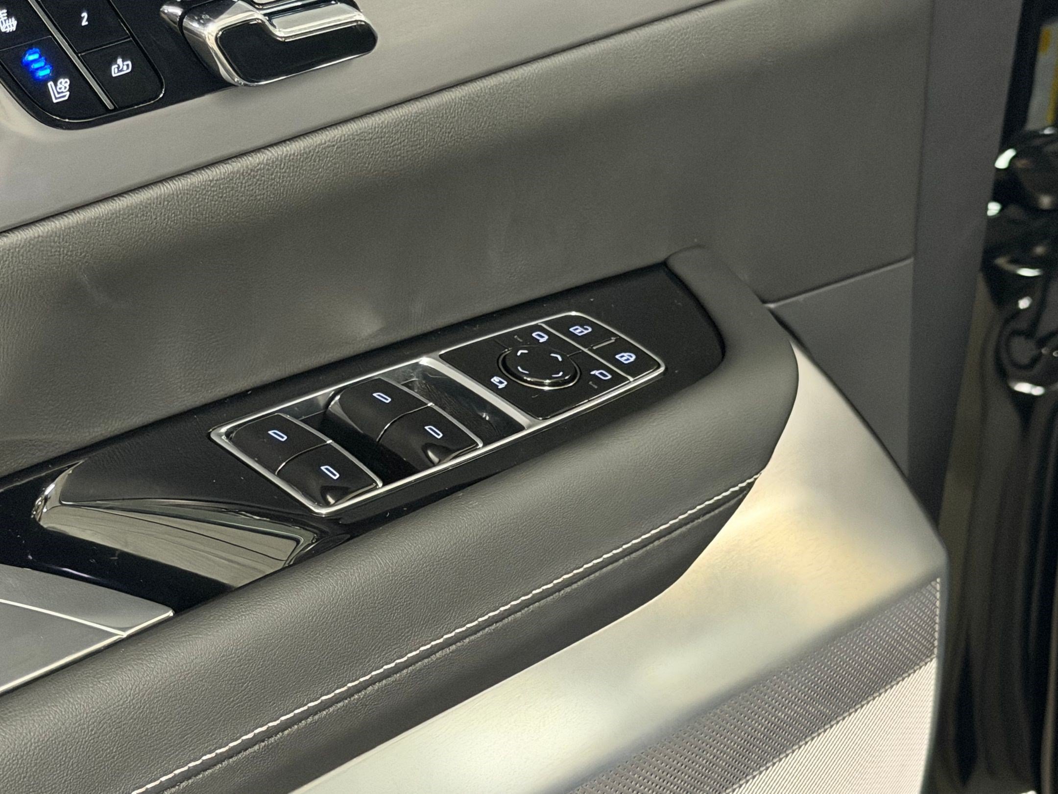 2027 Cadillac VISTIQ Sport - Photo 43