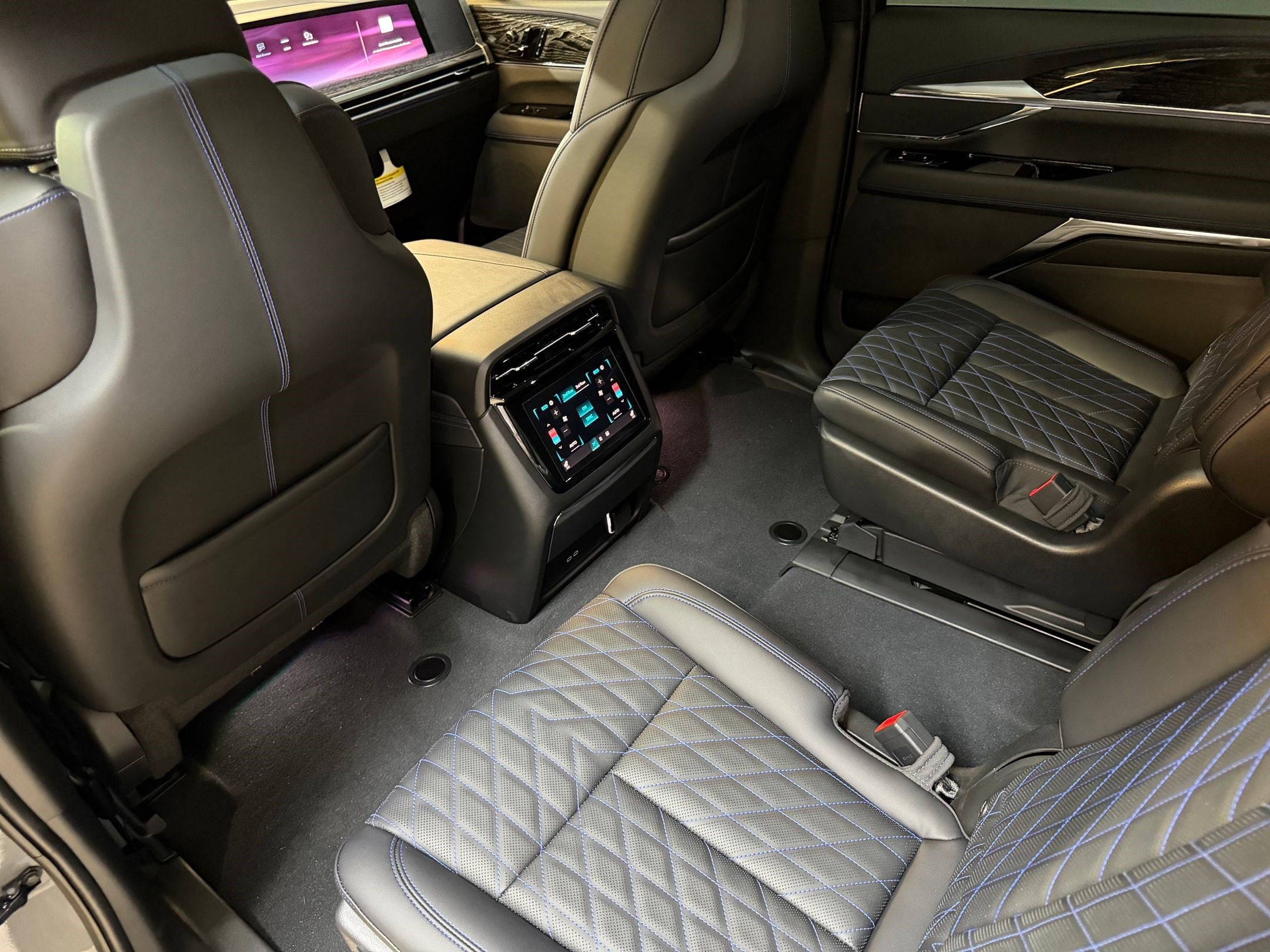 2026 Cadillac Escalade IQ Luxury - Photo 46