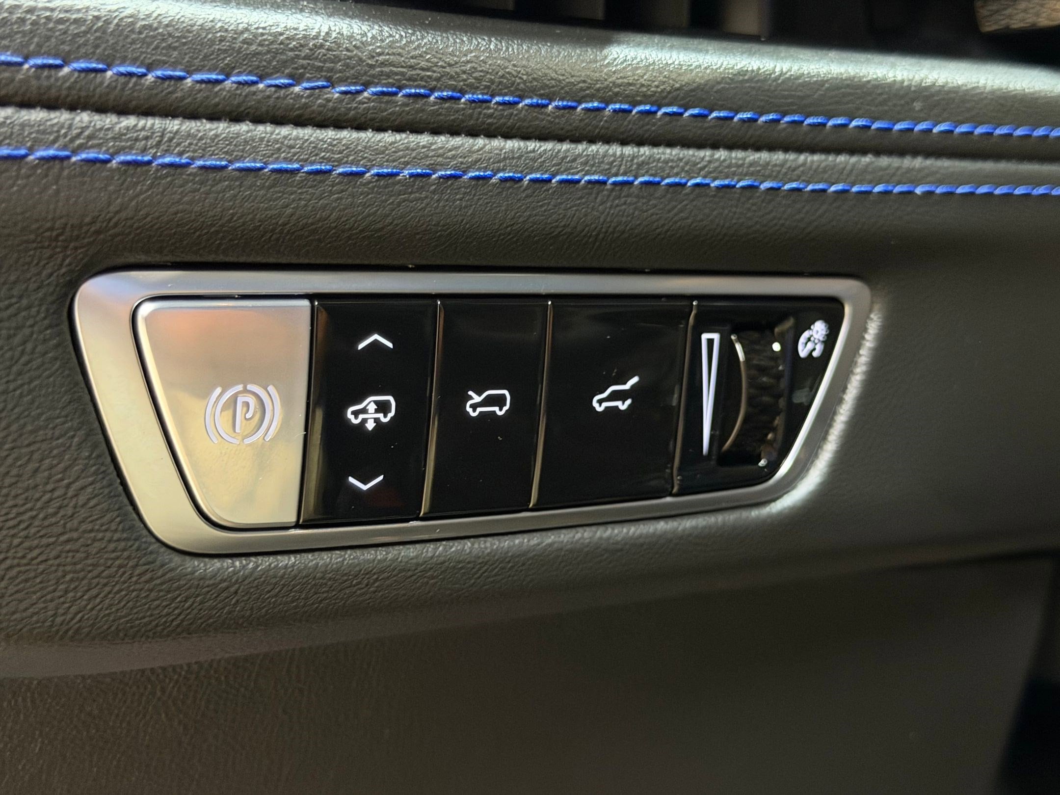 2025 Cadillac Escalade IQ Sport 1 - Photo 18