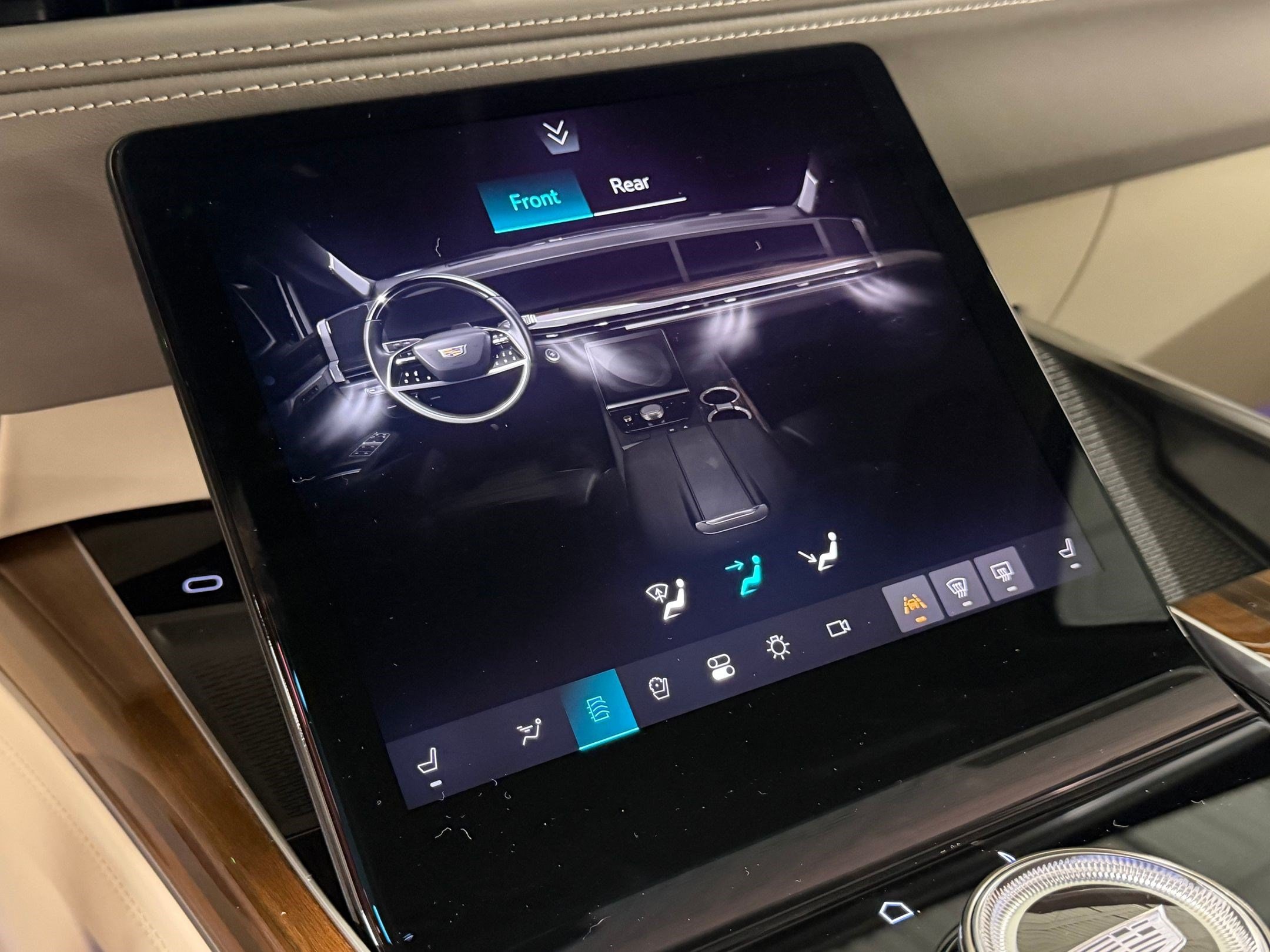2026 Cadillac Escalade Platinum Sport - Photo 32