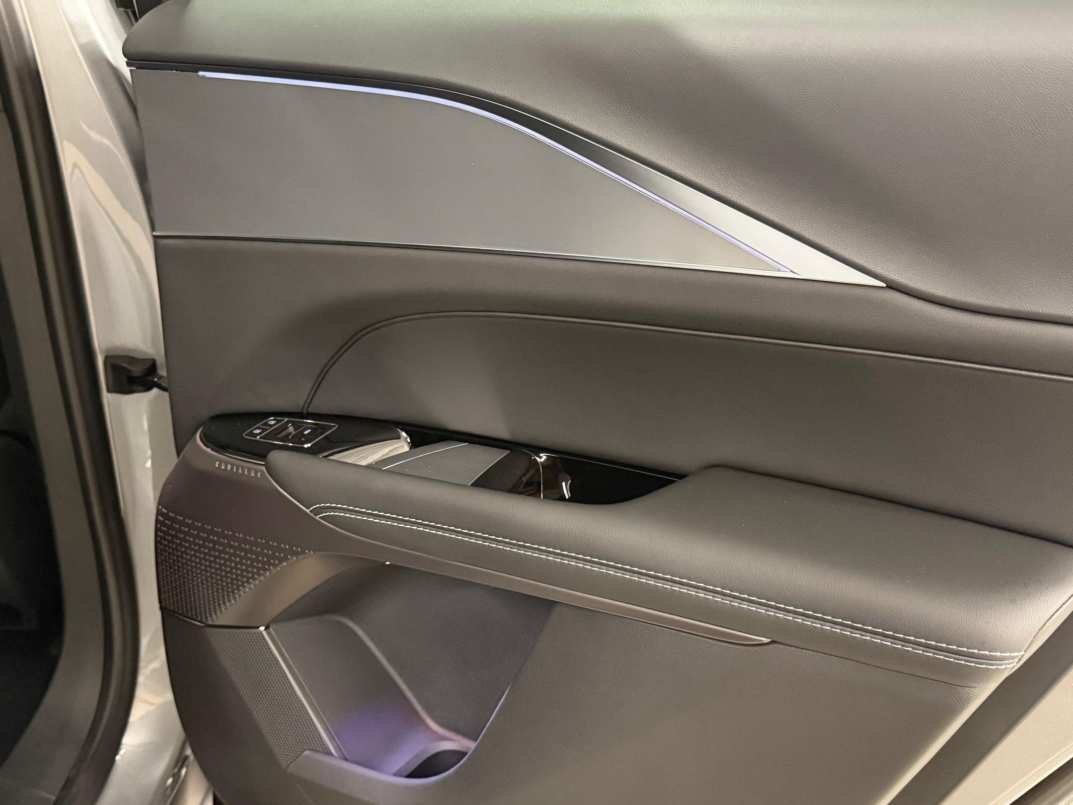 2027 Cadillac LYRIQ Sport - Photo 46