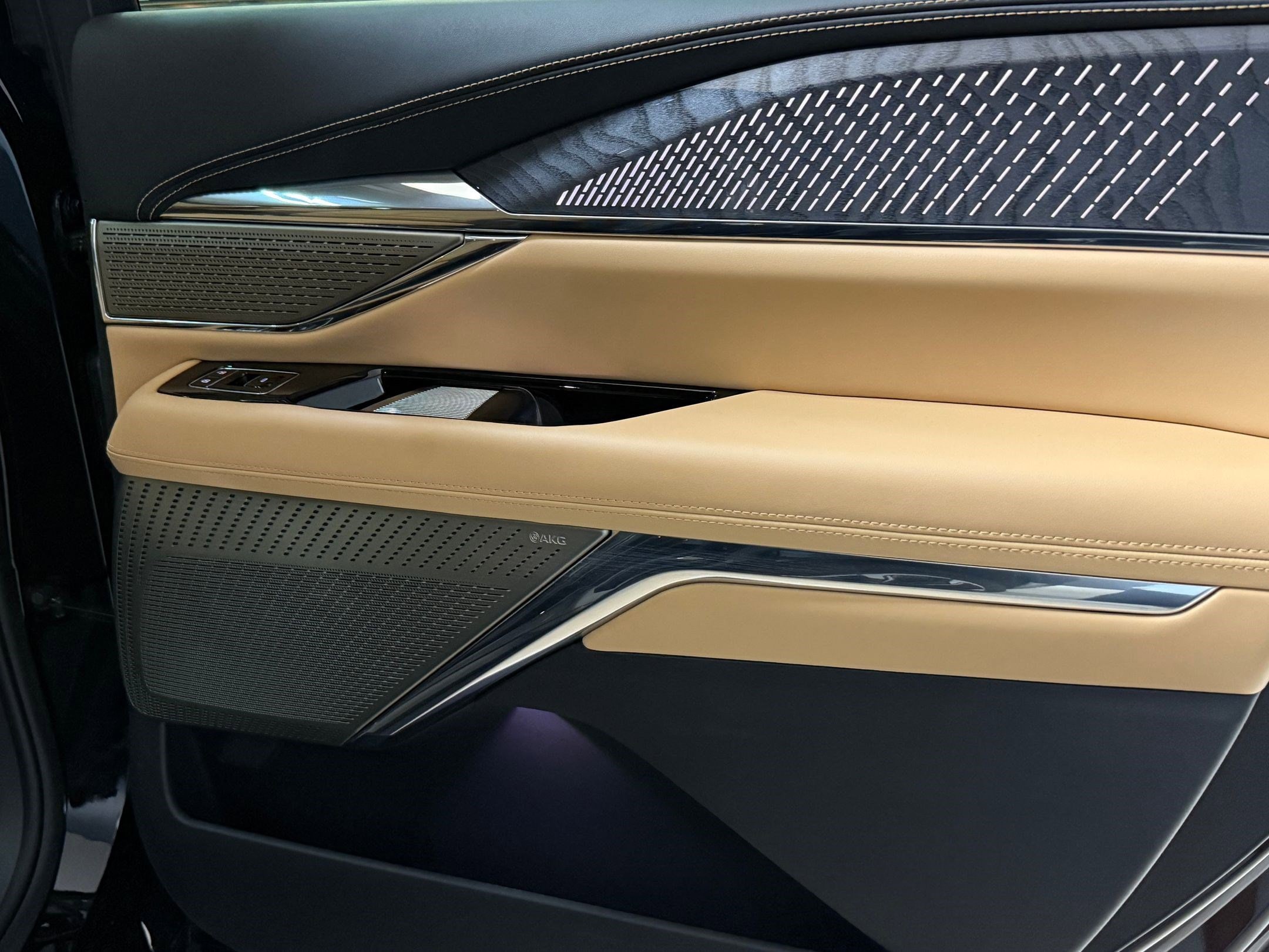 2025 Cadillac Escalade IQ Sport 2 - Photo 53