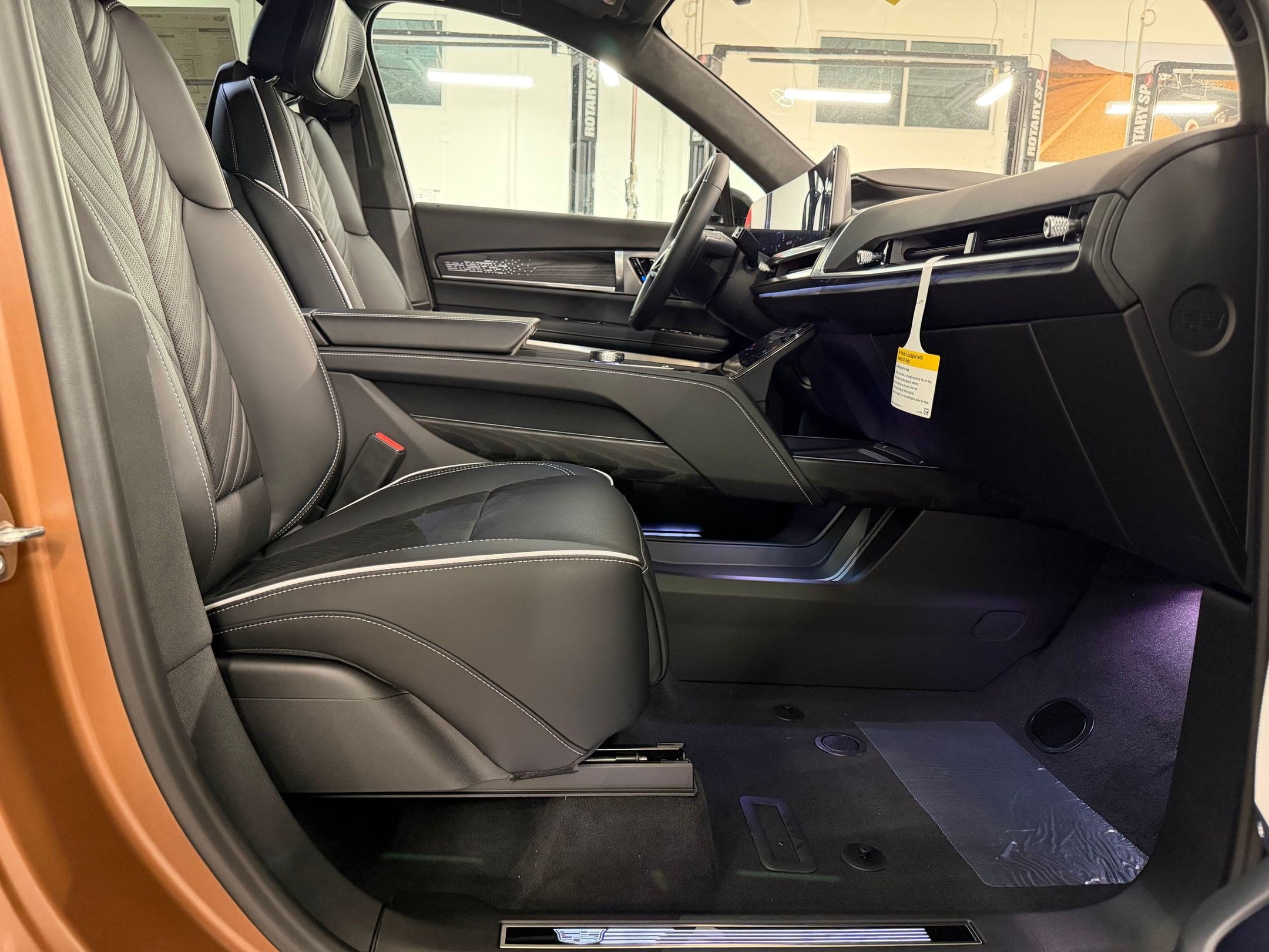 2027 Cadillac VISTIQ Platinum - Photo 42