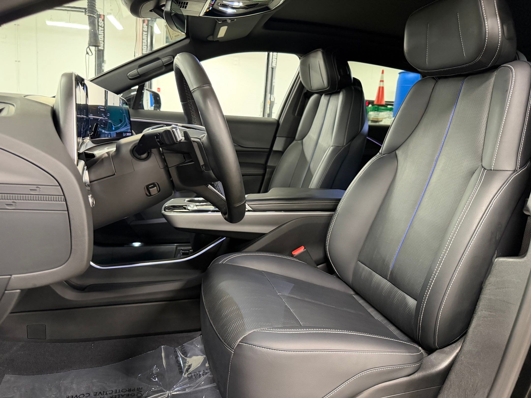 LYRIQ Luxury 1 SUV