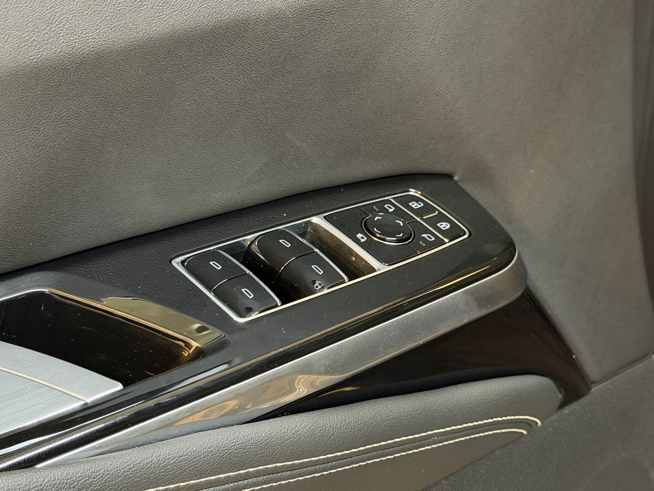 2026 Cadillac Escalade Luxury - Photo 25