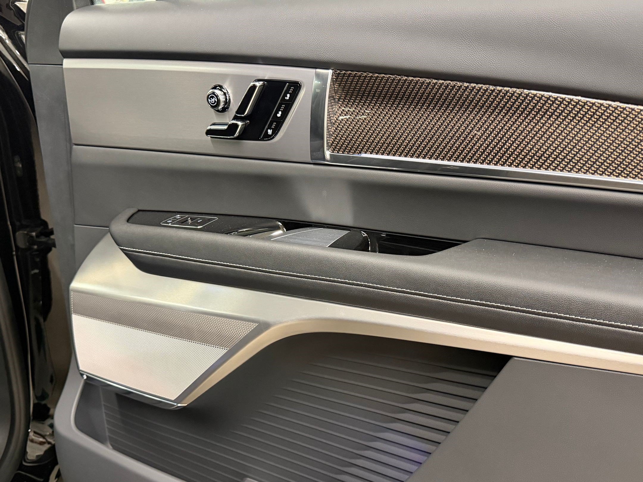 2026 Cadillac VISTIQ Sport - Photo 54