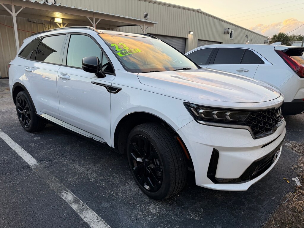 Used 2023 Kia Sorento SX
