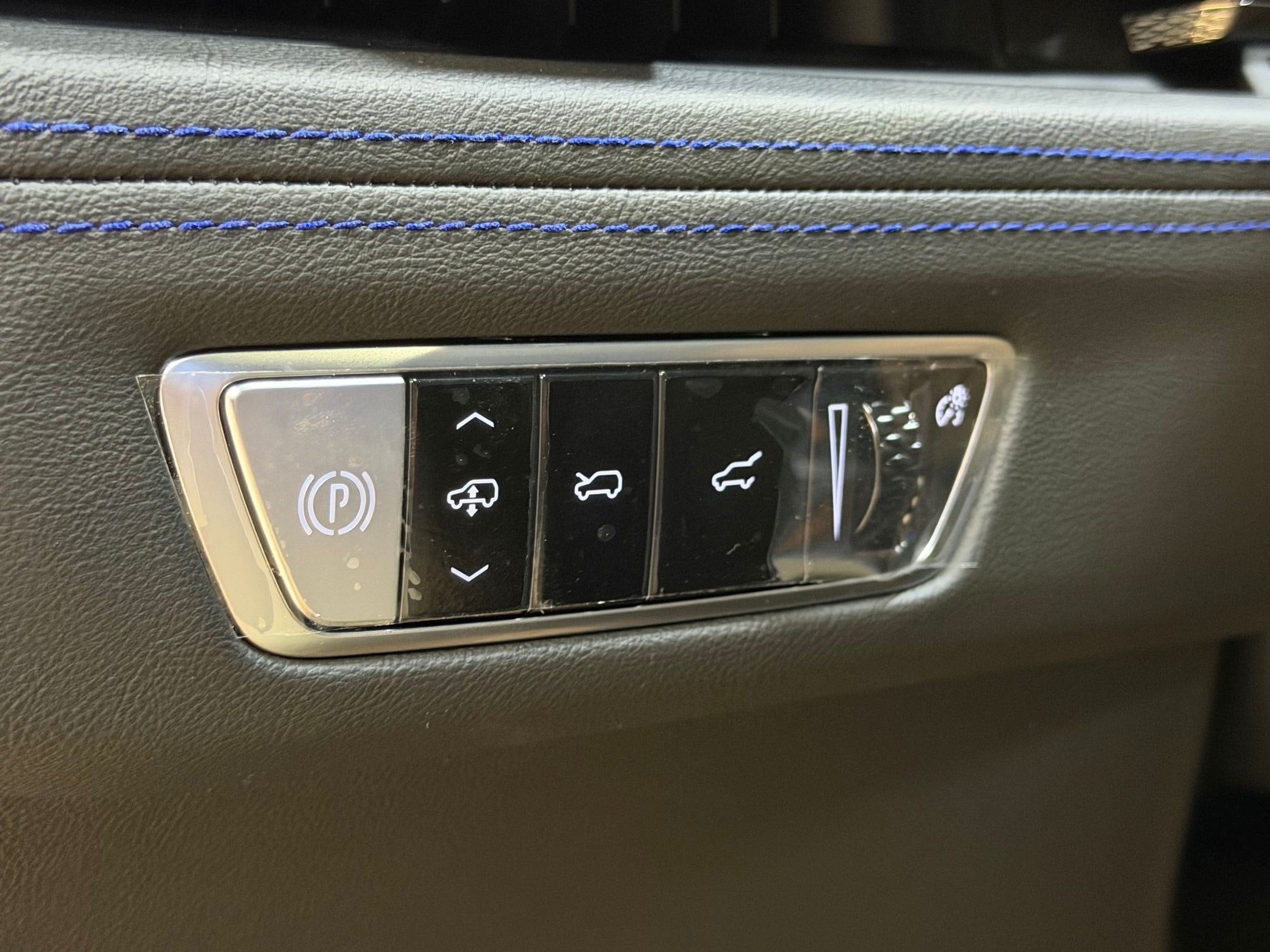 2026 Cadillac Escalade IQ Sport - Photo 17