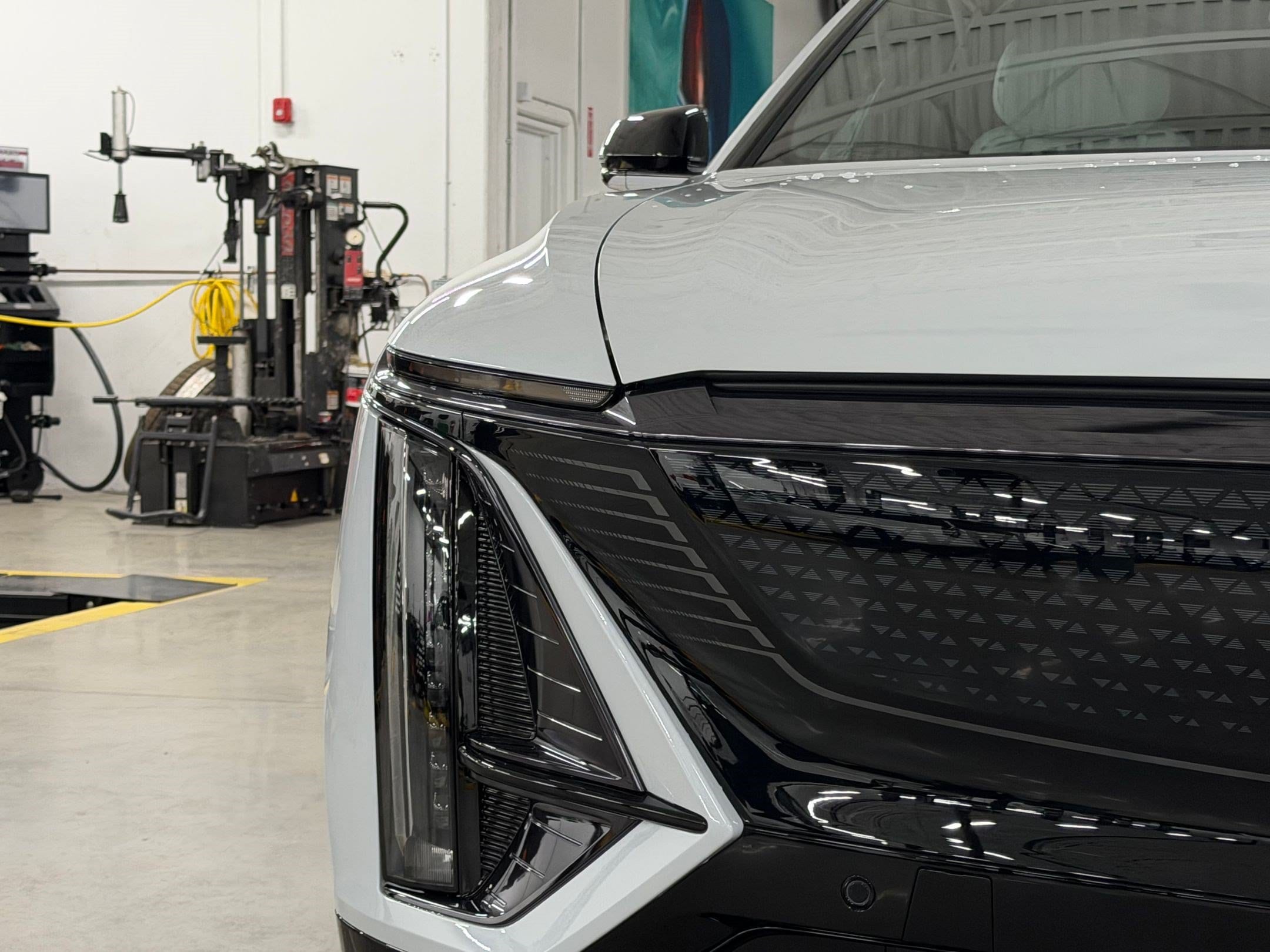 2027 Cadillac LYRIQ Sport - Photo 11