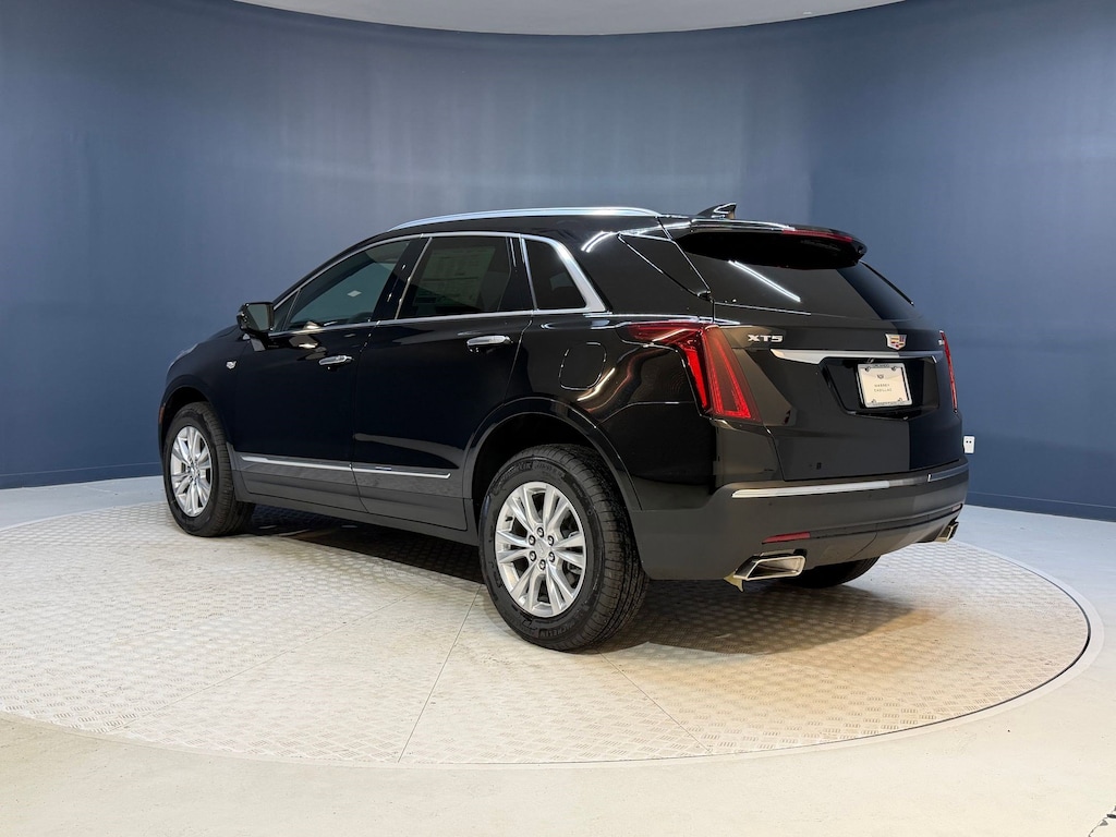 New 2025 CADILLAC XT5 Luxury SUV