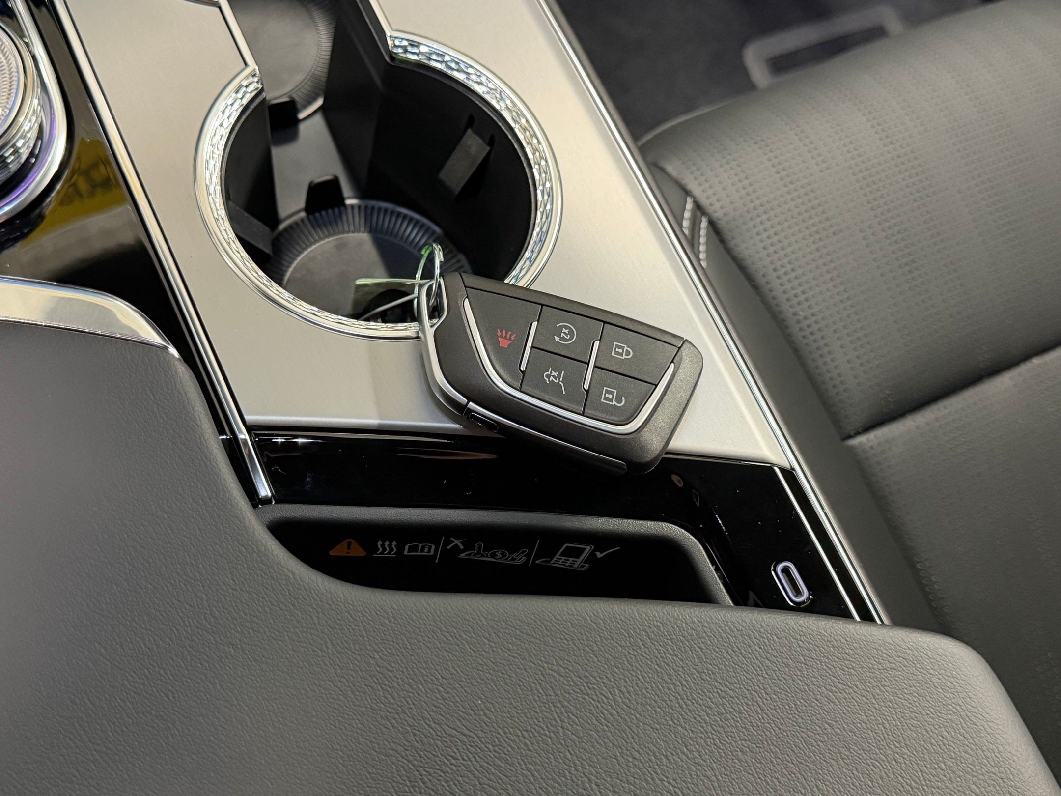 2027 Cadillac LYRIQ Sport - Photo 24