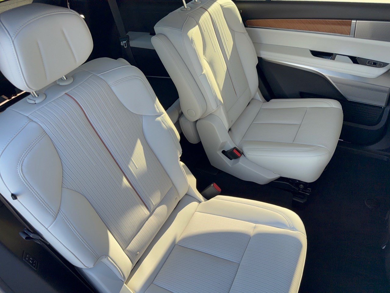 2027 Cadillac VISTIQ Sport - Photo 28