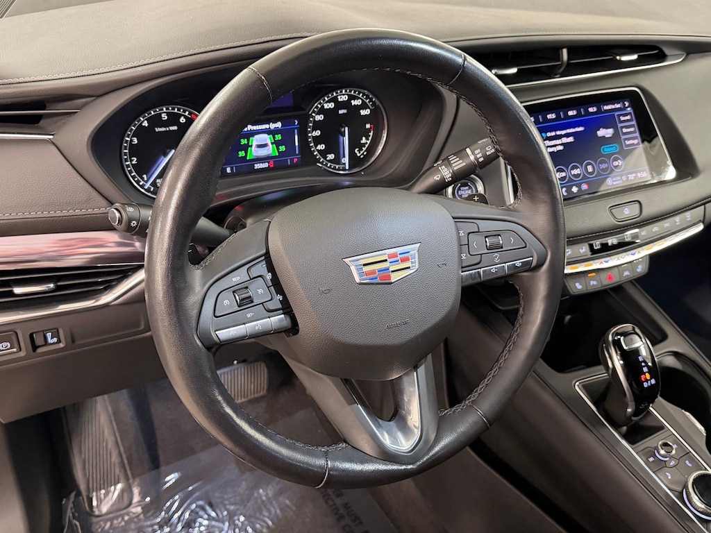 Used 2022 CADILLAC XT4 Luxury SUV