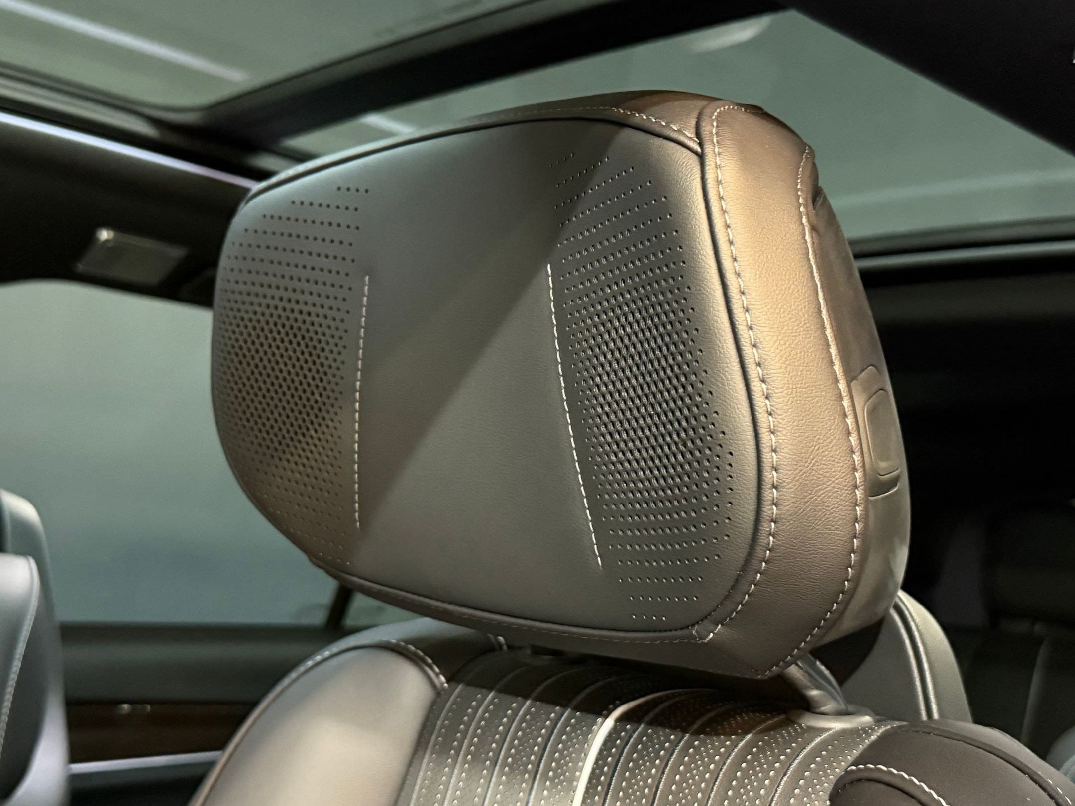 2026 Cadillac VISTIQ Luxury - Photo 25