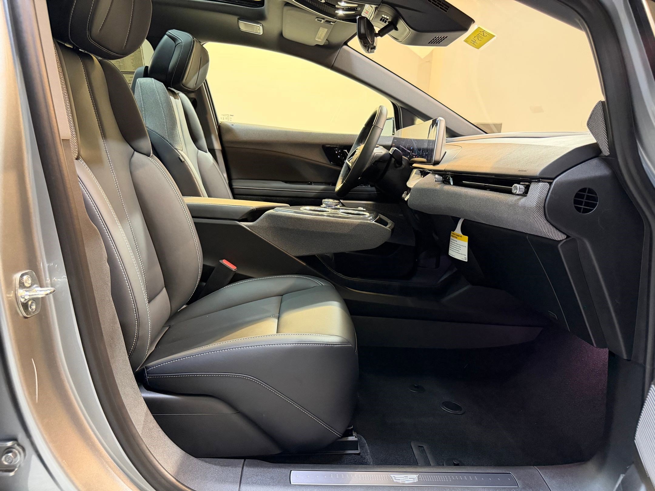 2026 Cadillac OPTIQ Sport - Photo 52