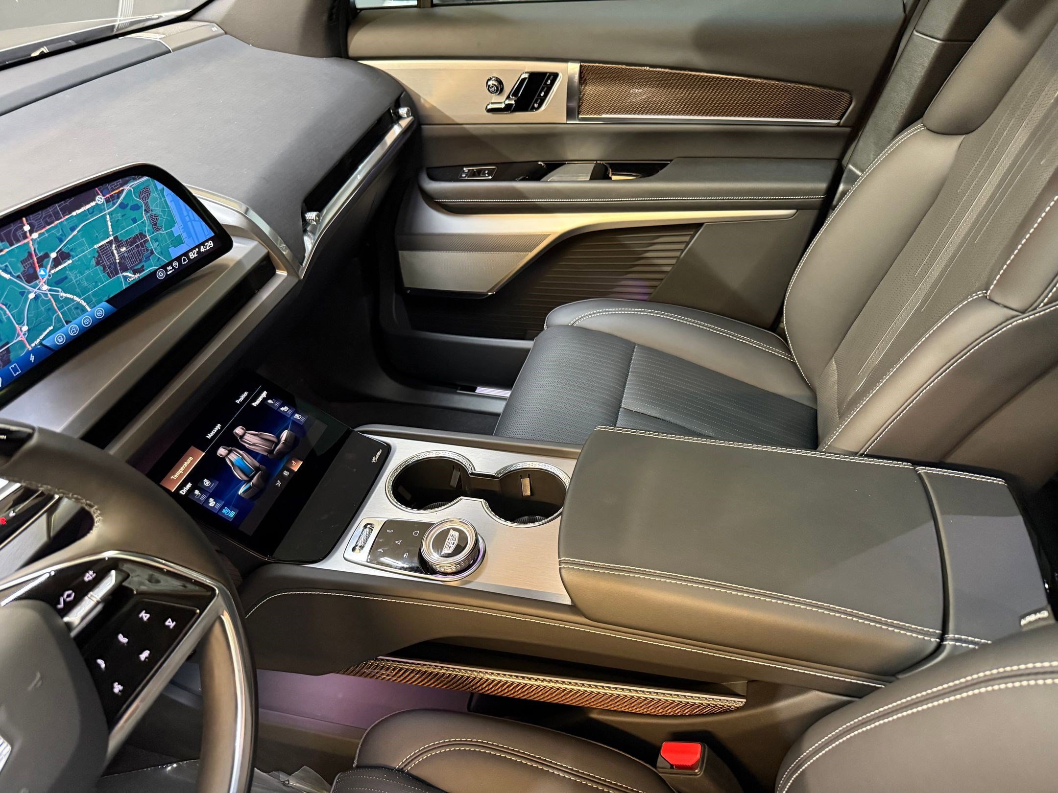 2026 Cadillac VISTIQ Luxury - Photo 37