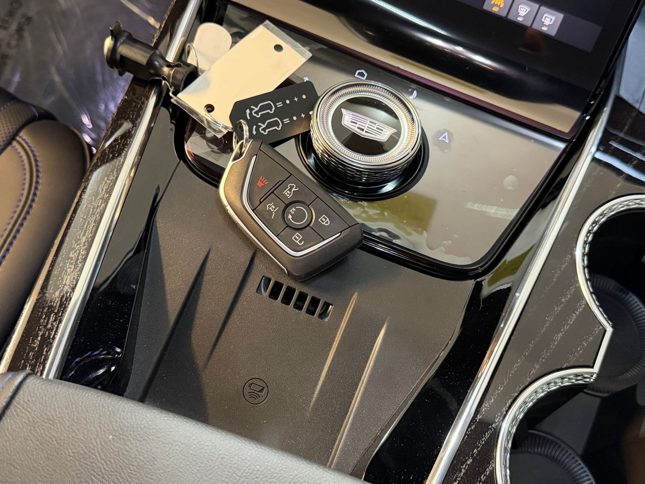 2026 Cadillac Escalade IQ Sport - Photo 43