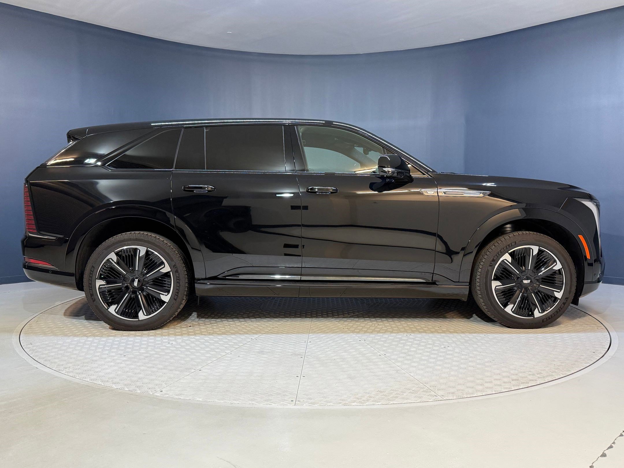 2025 Cadillac Escalade IQ Sport 2 - Photo 8