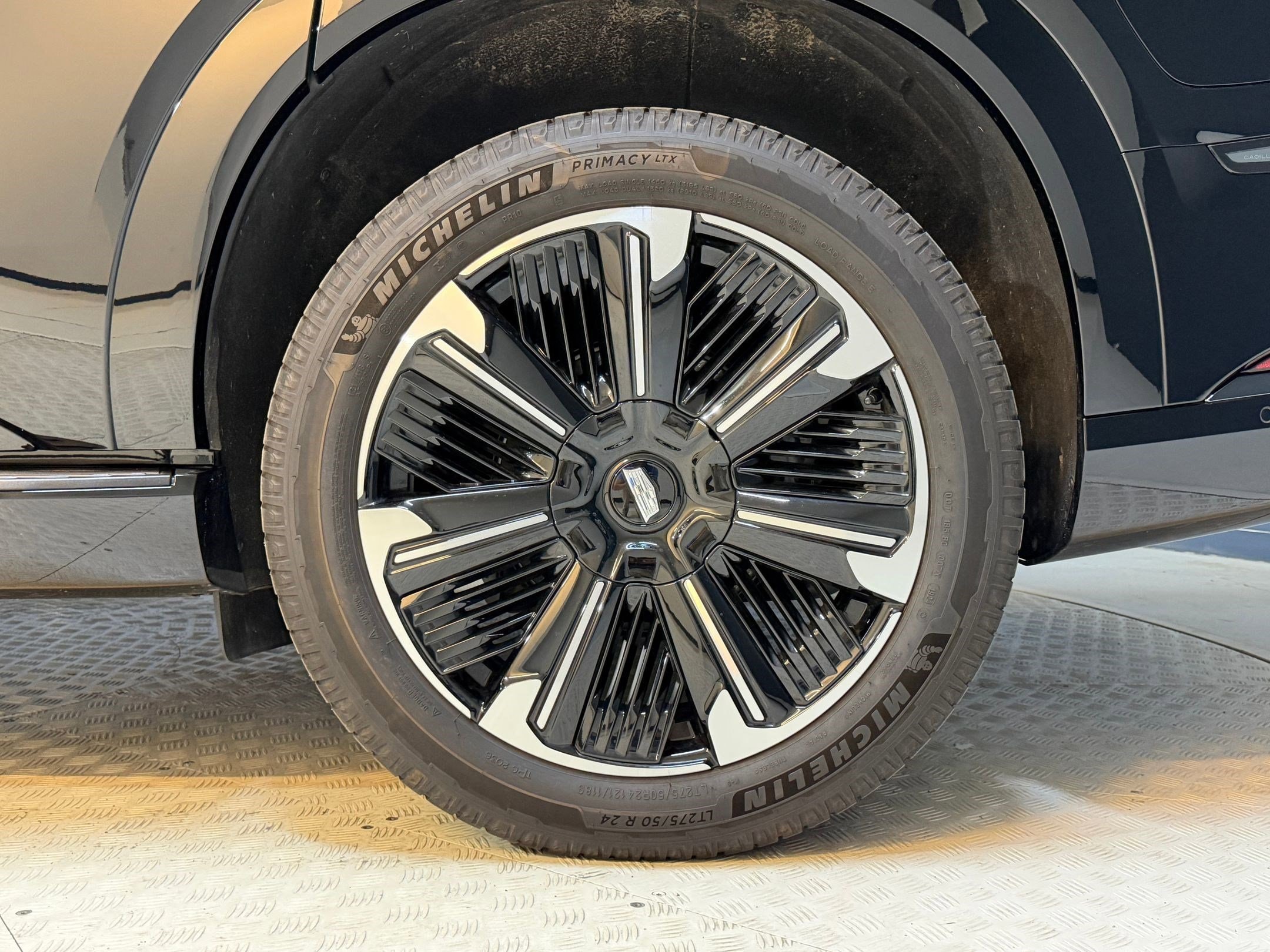 2025 Cadillac Escalade IQ Sport 1 - Photo 11