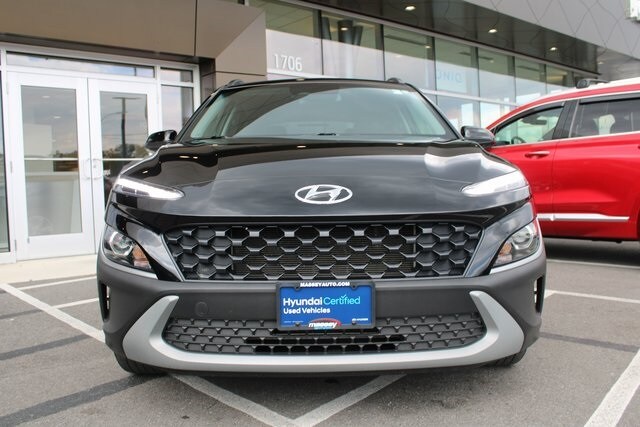 2023 Hyundai Kona SEL photo 2
