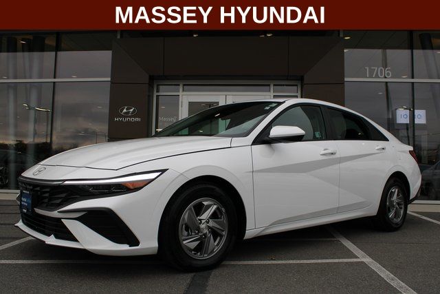 2025 Hyundai Elantra SE