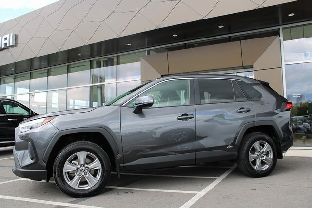 2024 Toyota RAV4 Hybrid LE photo 2