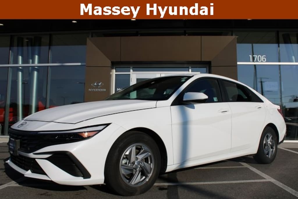 Certified 2025 Hyundai Elantra SE Sedan