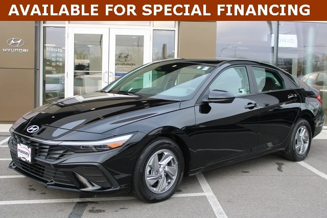 2025 Hyundai Elantra SE's photo