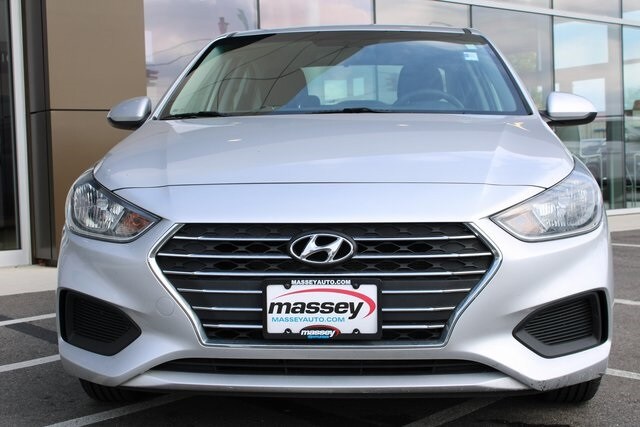 2022 Hyundai Accent SE photo 2