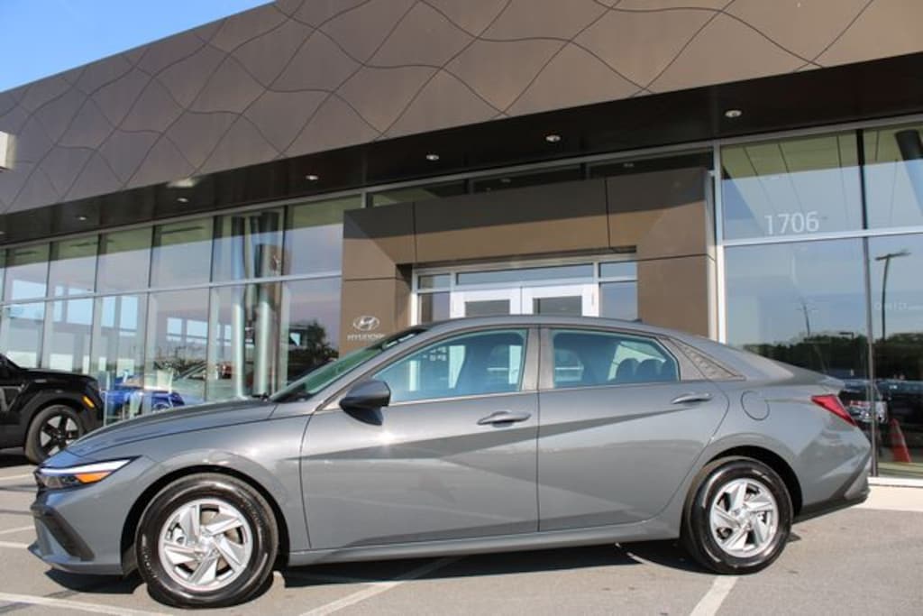 Certified 2026 Hyundai Elantra SE Sedan