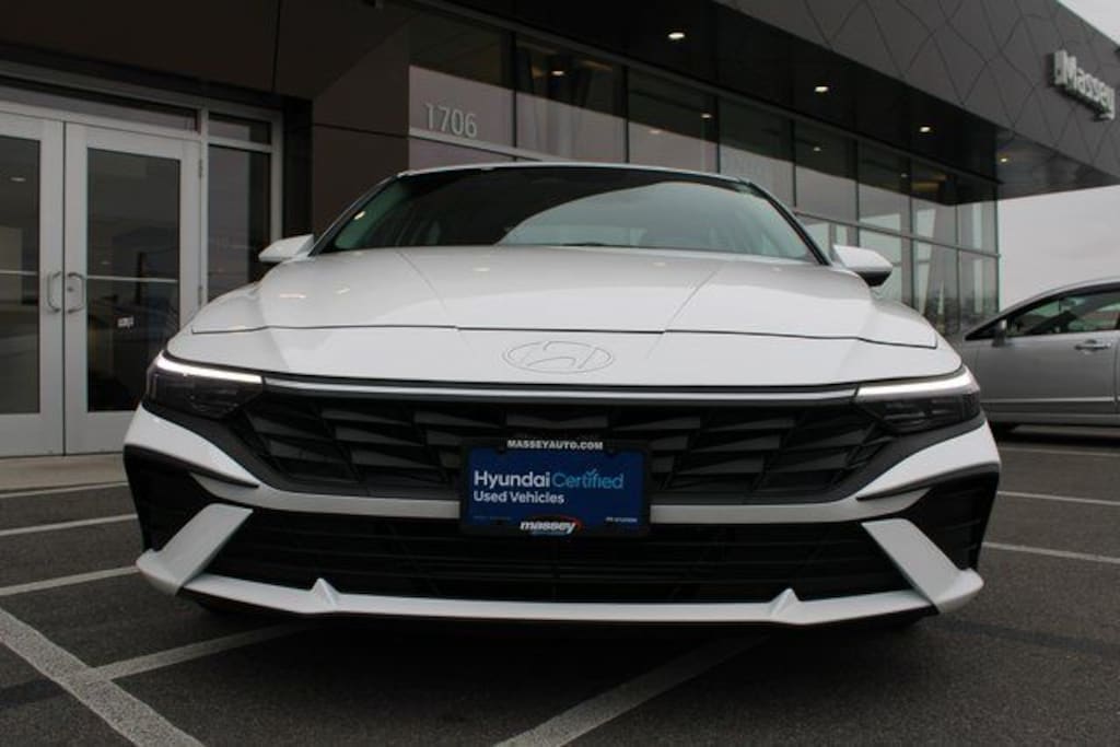 Certified 2025 Hyundai Elantra SE Sedan