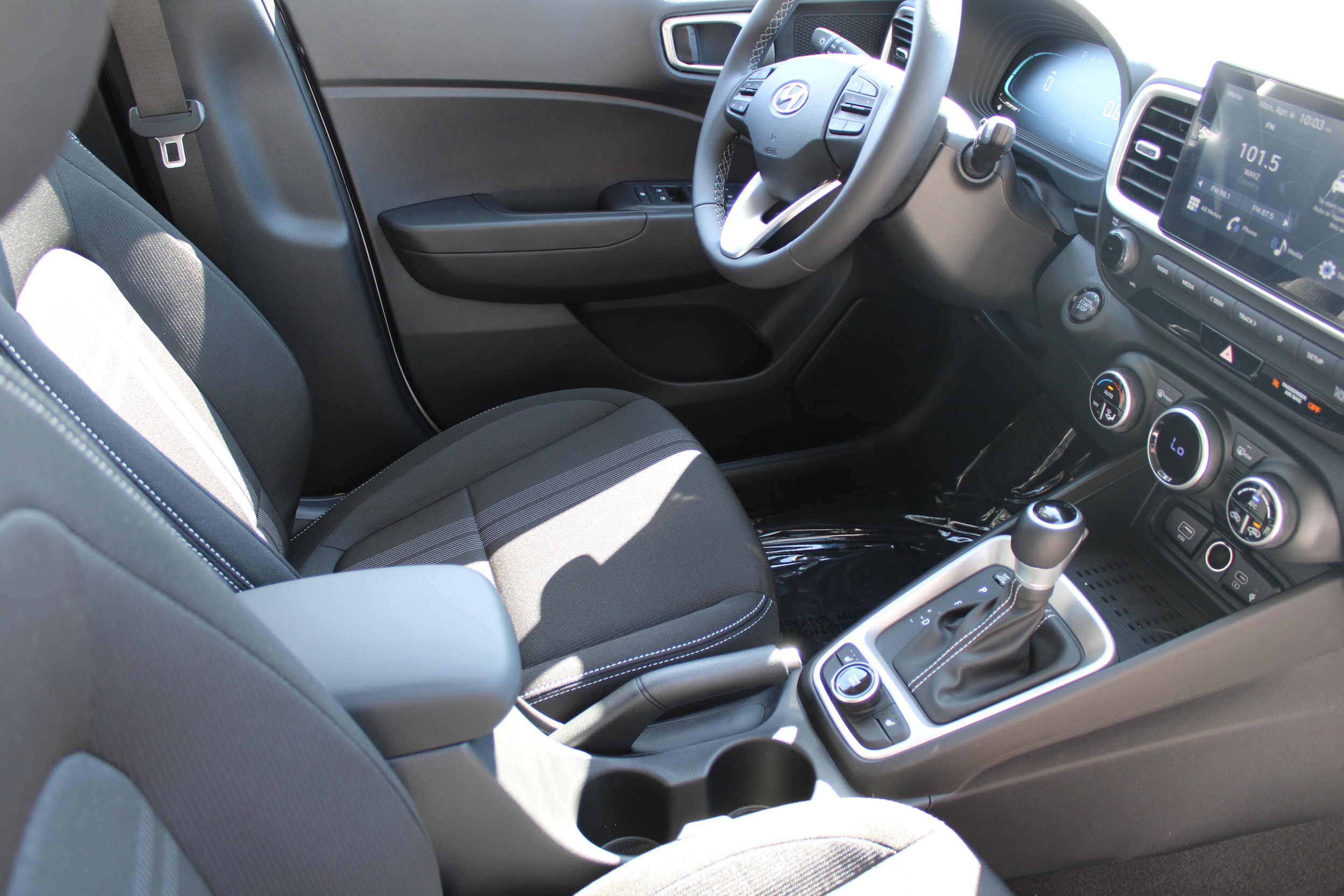 2026 Hyundai Venue SEL - Photo 18