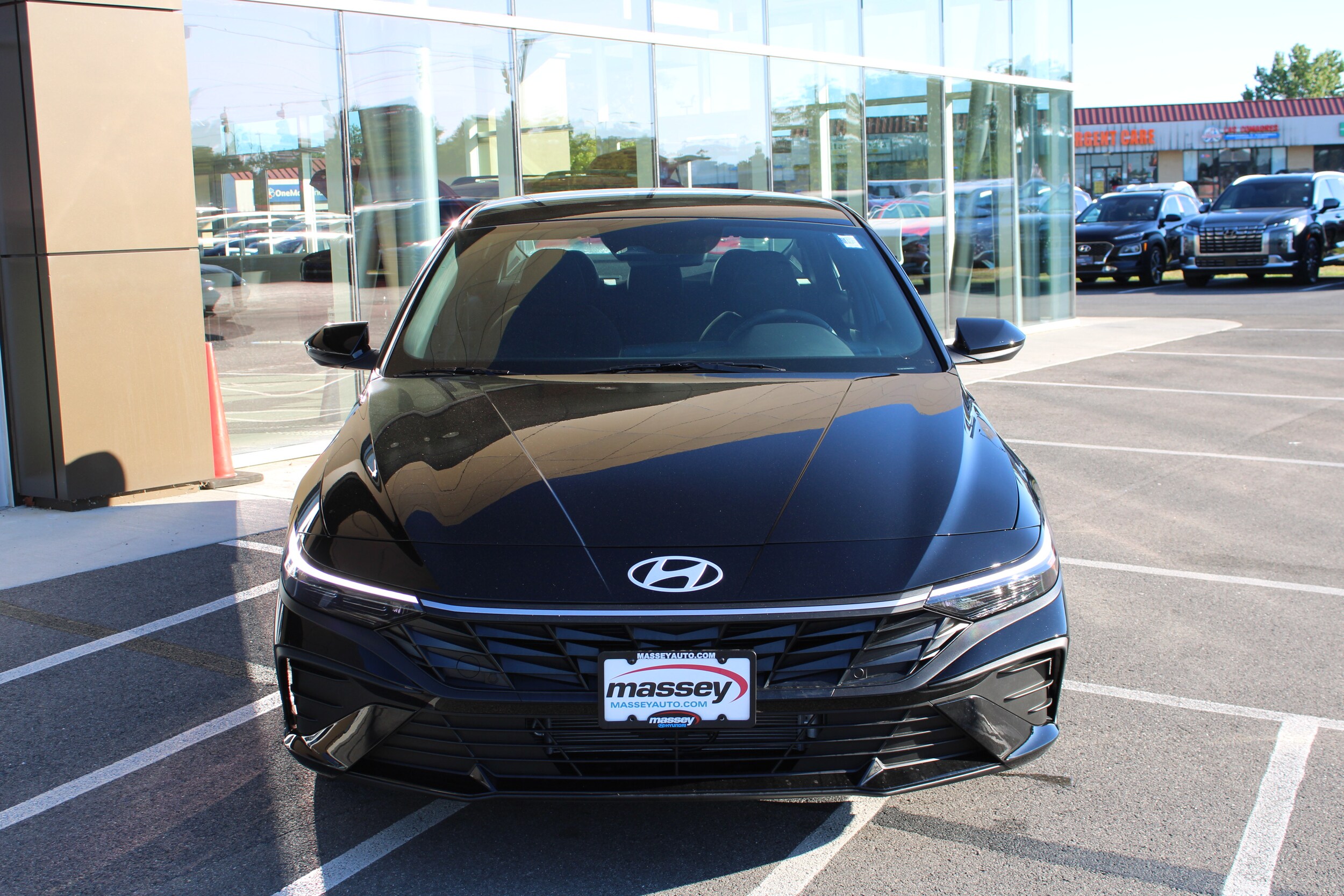 2025 Hyundai Elantra Hybrid SEL Sport photo 2