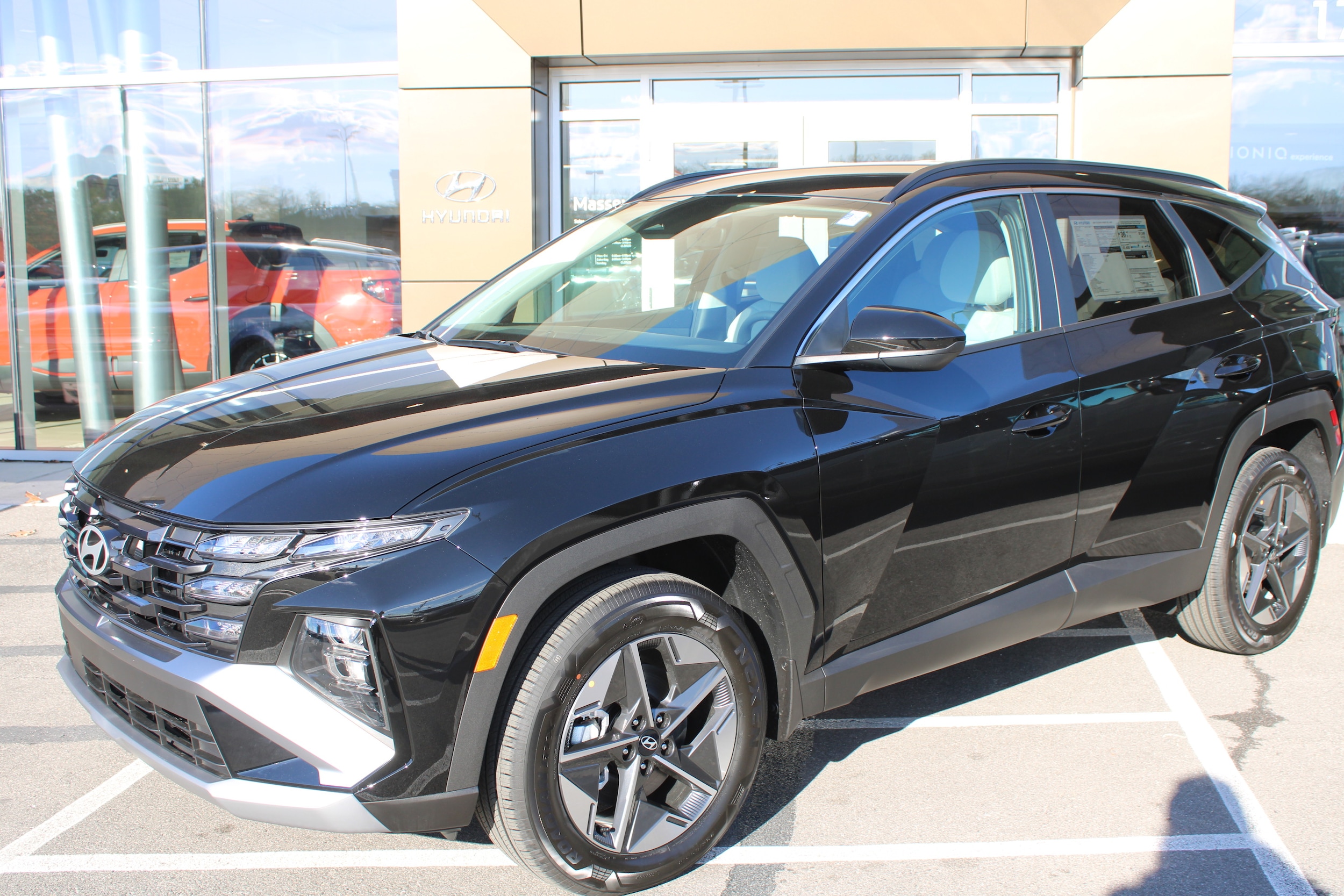 2026 Hyundai Tucson Blue SE's photo