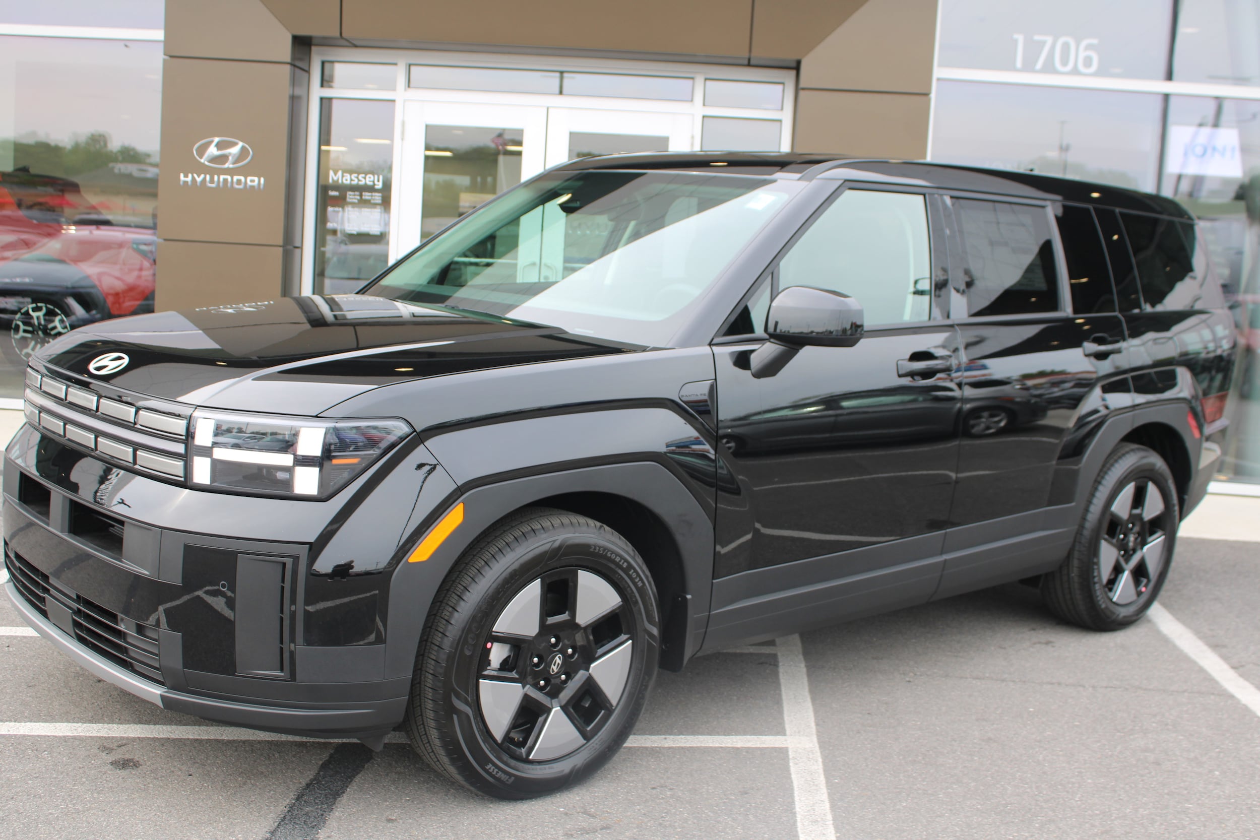 2026 Hyundai Santa Fe SE's photo