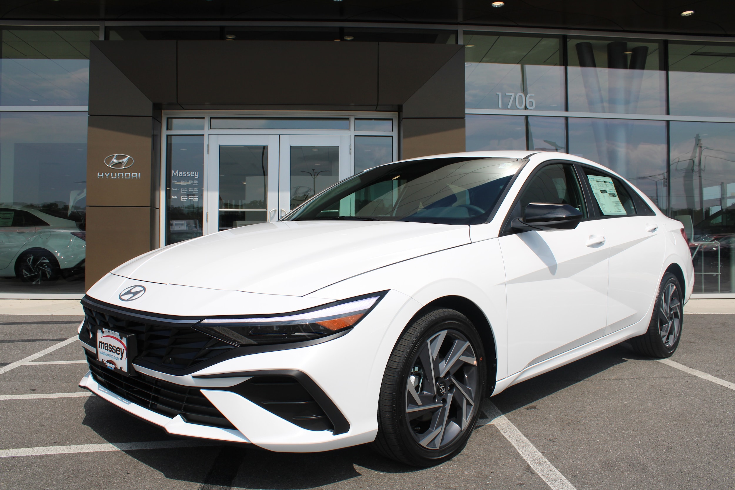 2025 Hyundai Elantra Blue's photo