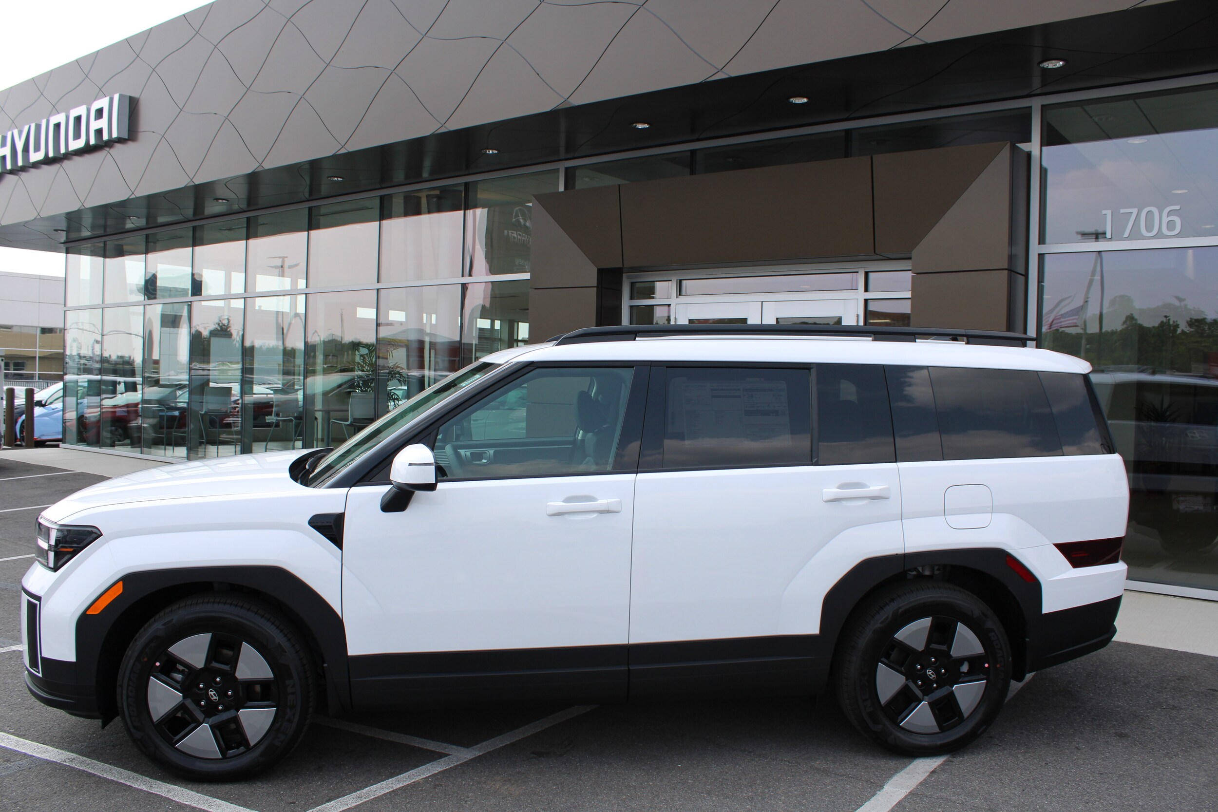 2026 Hyundai Santa Fe SEL photo 2