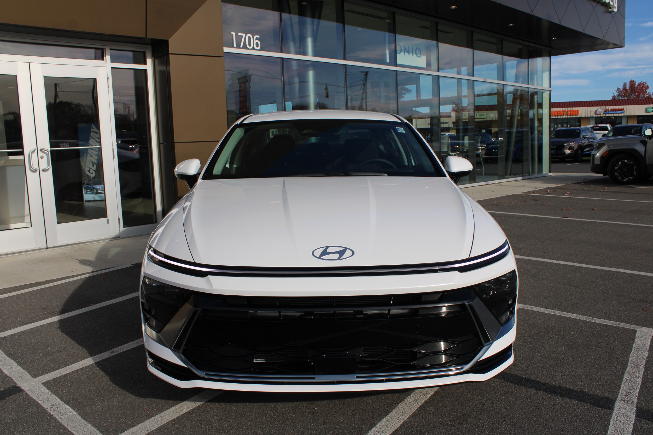 2026 Hyundai Sonata SEL Sport photo 2