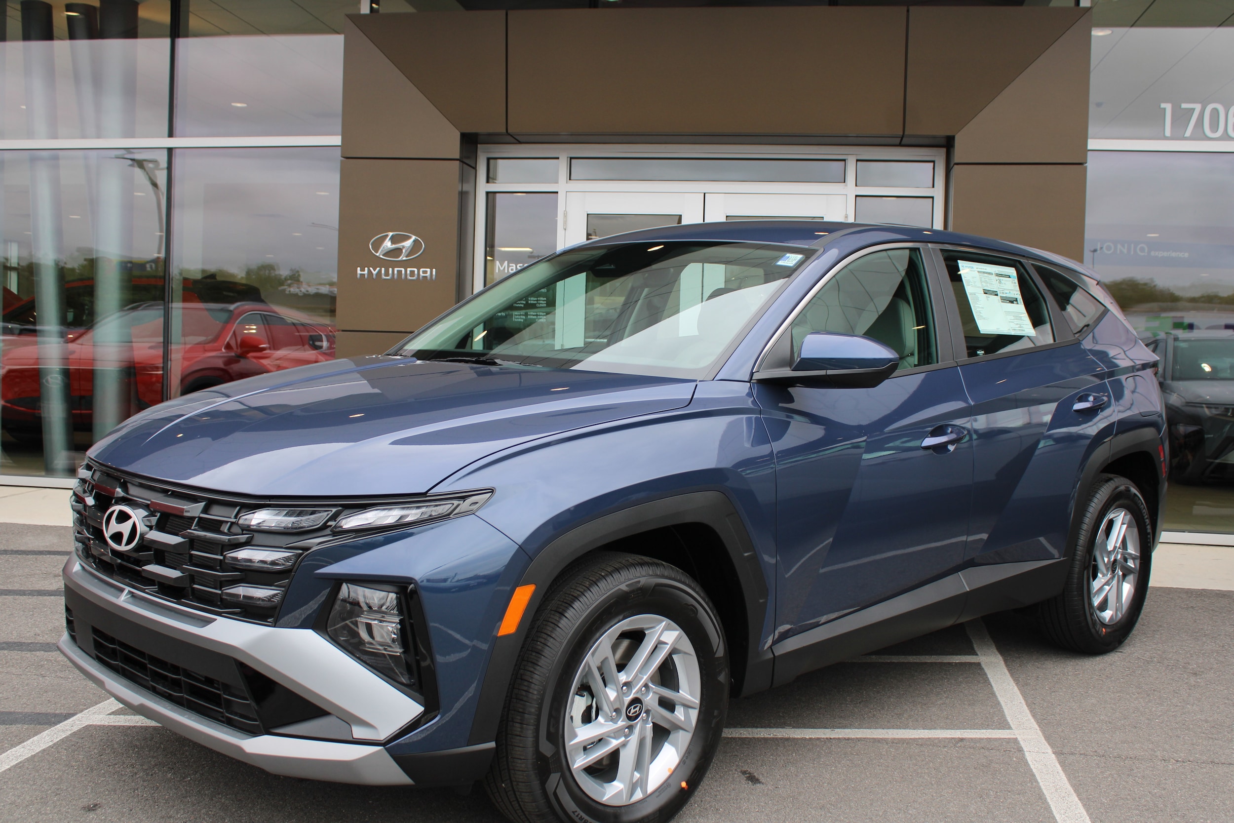 2026 Hyundai Tucson SE's photo